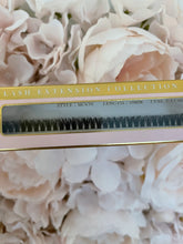 Load image into Gallery viewer, RIBBON LASH STARTER KIT