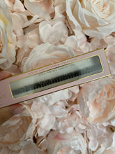 Load image into Gallery viewer, RIBBON LASH STARTER KIT